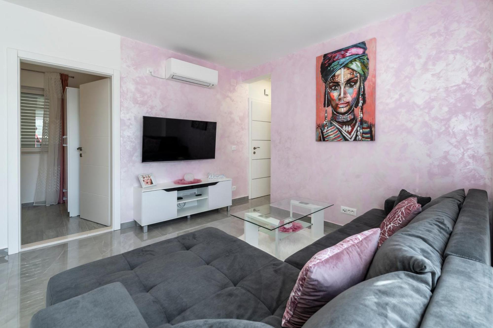 Apartments Lana มลินี ภายนอก รูปภาพ