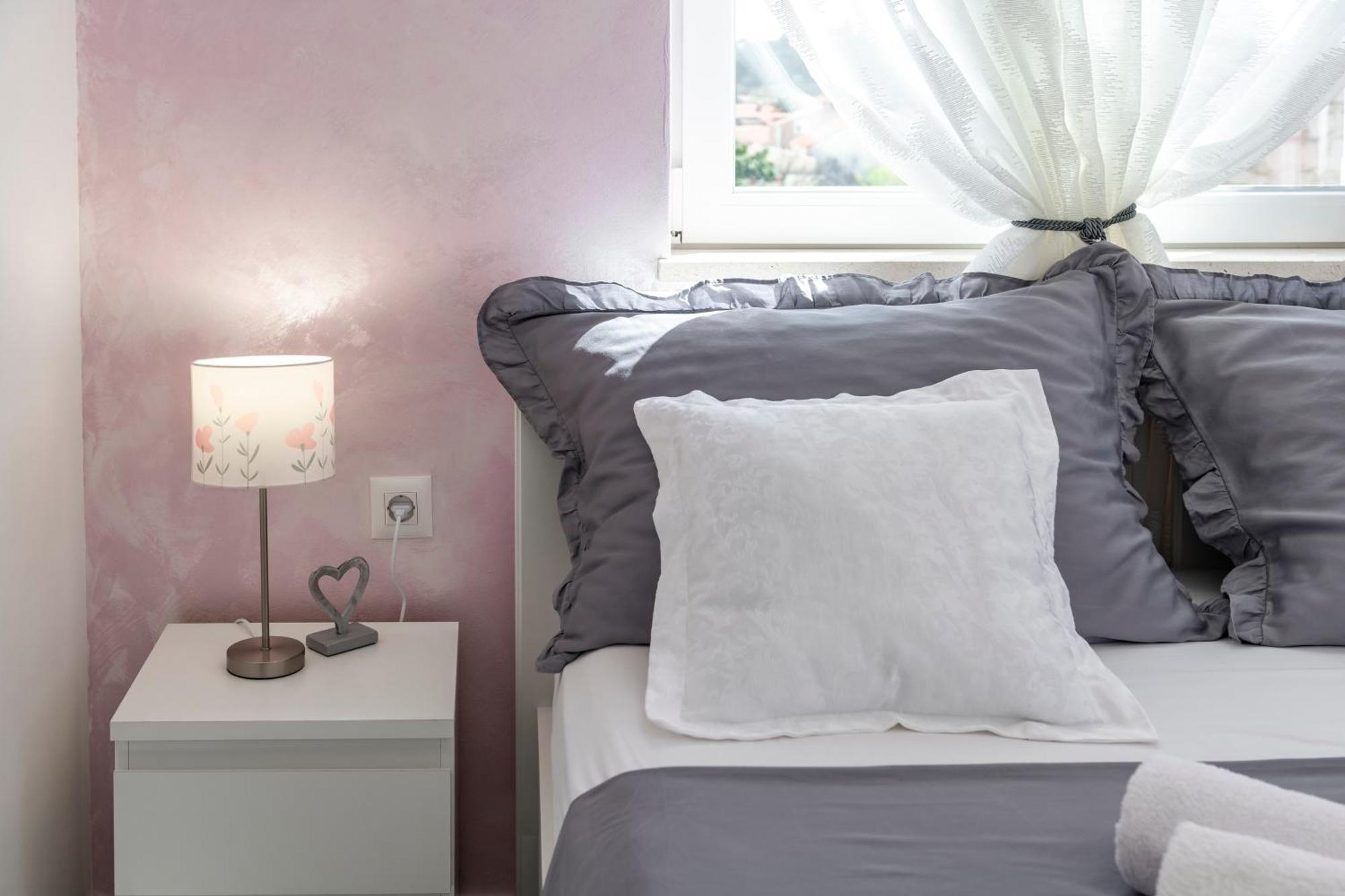 Apartments Lana มลินี ภายนอก รูปภาพ
